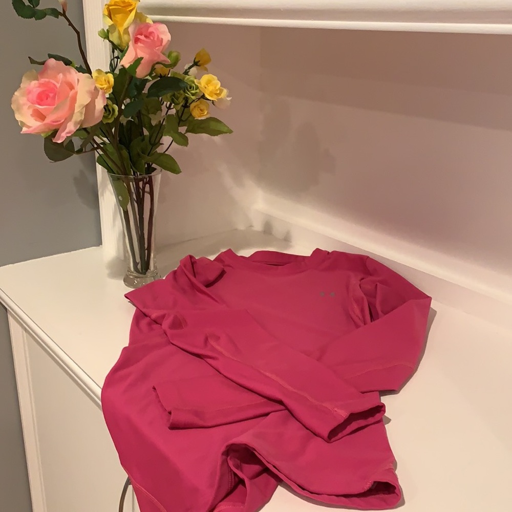 Under Armour sporty blouse.#71 - Picture 2 of 8